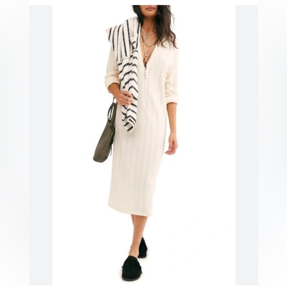 FREE PEOPLE BEACH Astr Ivory long v-neck collared Dress Cover-up - Picture 1 of 11